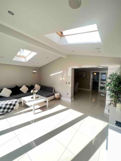 Stunning Home In Astley Tyldesley Exterior photo
